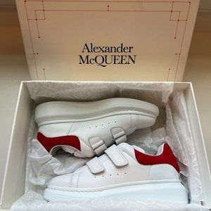 Alexander McQueen Kids Oversized Lace Up Sneakers 33C (NWT)
